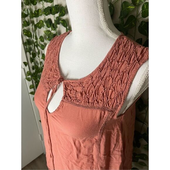 ONeil Mauve Pink Viscose Sleeveless Pleated Tie Front Key-Hole Top Size XS - Picture 3 of 7